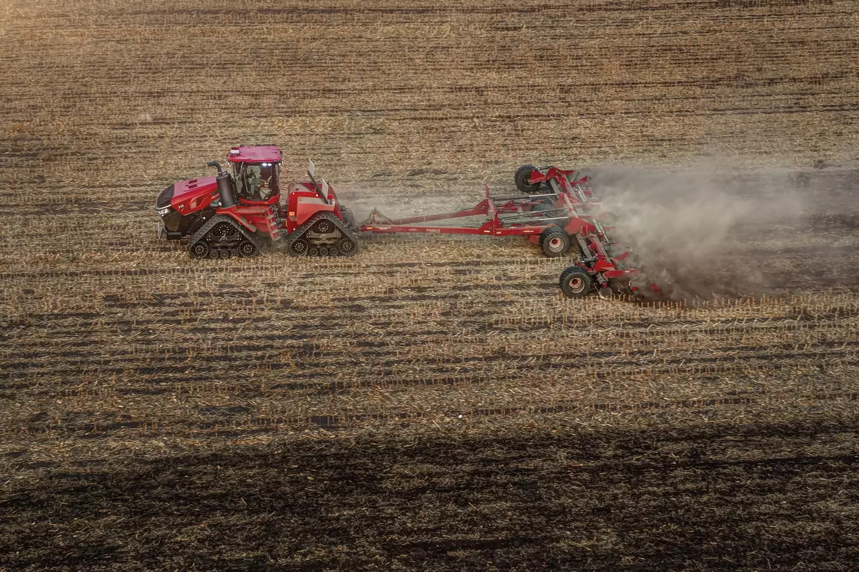 23-05-steiger-715-quadtrac-retouched-beauty-lhst-0113-11-3247-2163.webp