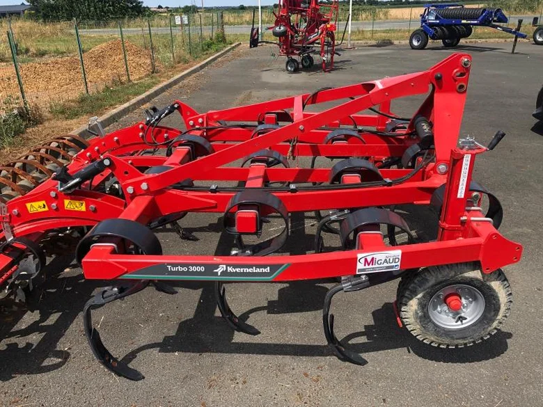 Outils de travail du sol KVERNELAND TURBO