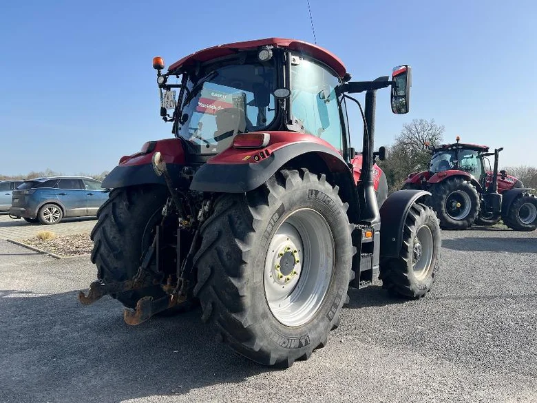 Tracteur CASE IH MAXXUM 135