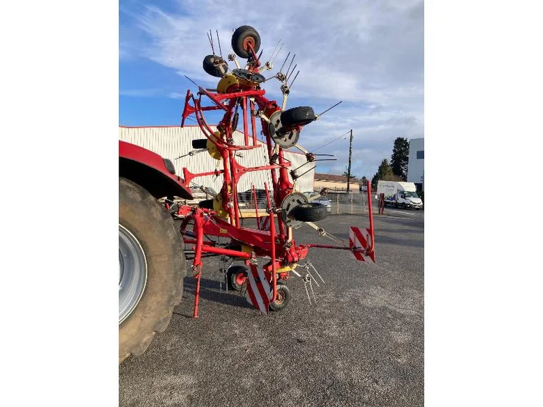 Fenaison POTTINGER HIT 810 N