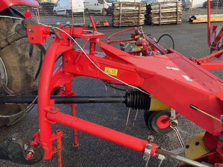 Fenaison POTTINGER HIT 810 N