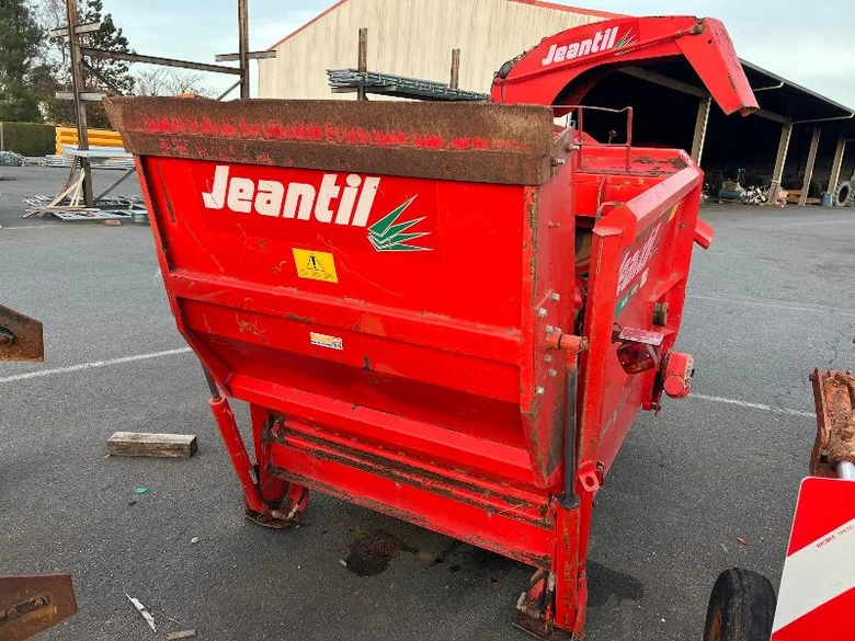 Matériels d'élevage JEANTIL PR 2000