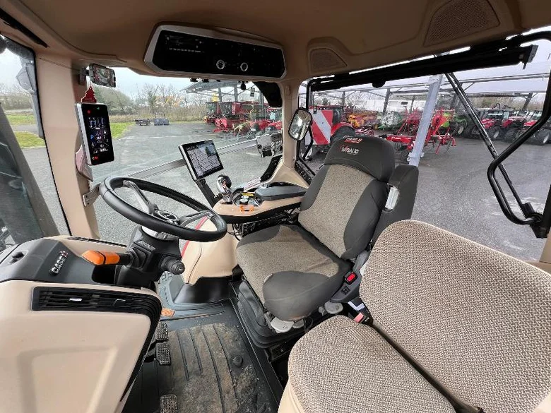 Tracteur CASE IH OPTUM 270 CVX