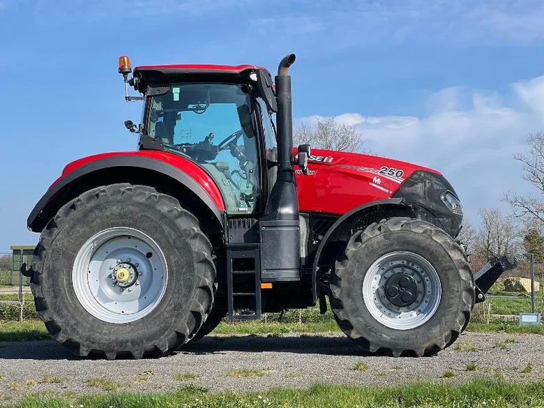 Tracteur CASE IH OPTUM 250 CVX