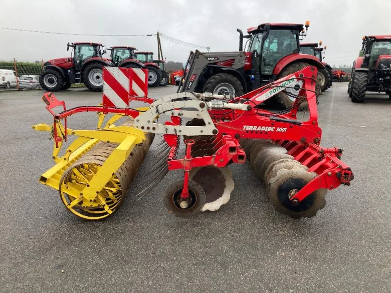 Outils de travail du sol POTTINGER TERRADISC 3001