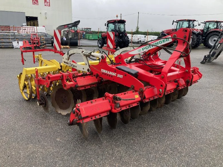 Outils de travail du sol POTTINGER TERRADISC 3001