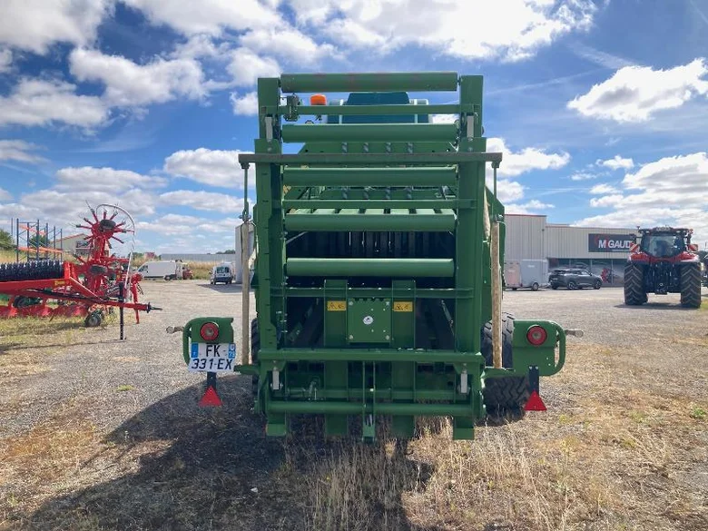 Fenaison KRONE BIG PACK 1290