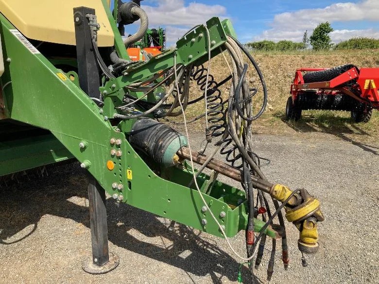 Fenaison KRONE BIG PACK 1290