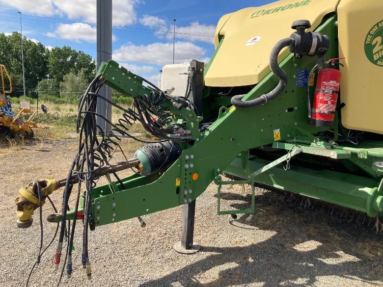 Fenaison KRONE BIG PACK 1290
