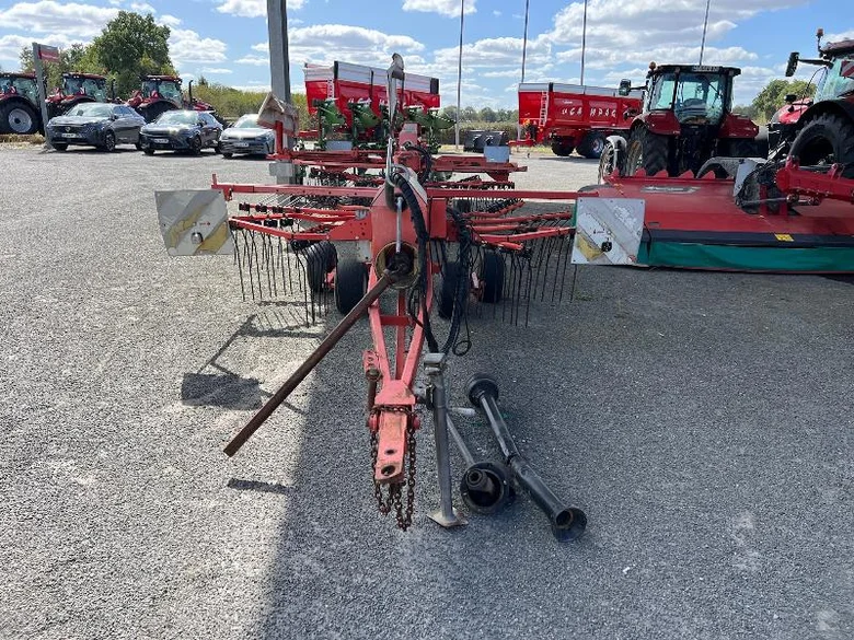 Fenaison KUHN GA 6522