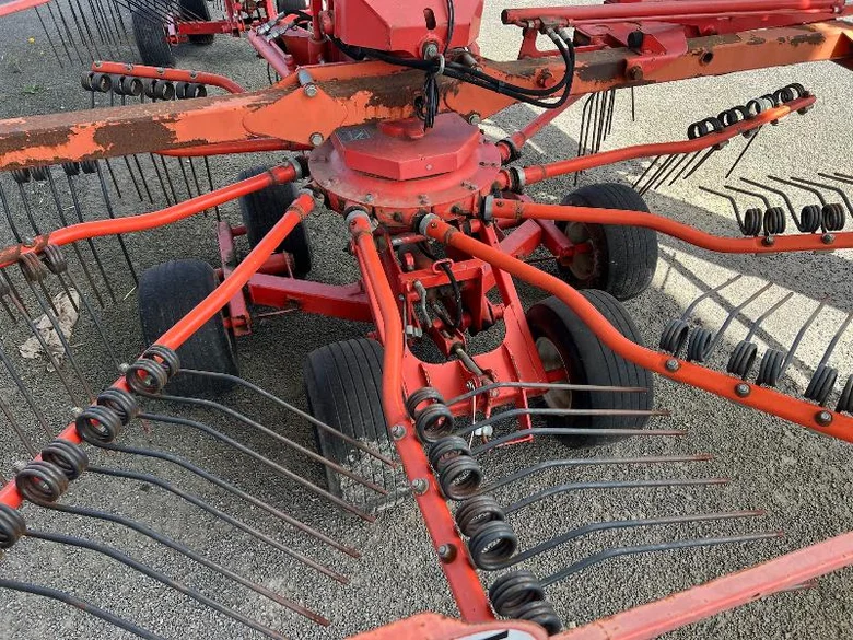 Fenaison KUHN GA 6522