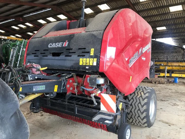 Presse CASE IH RB 466 HD PRO