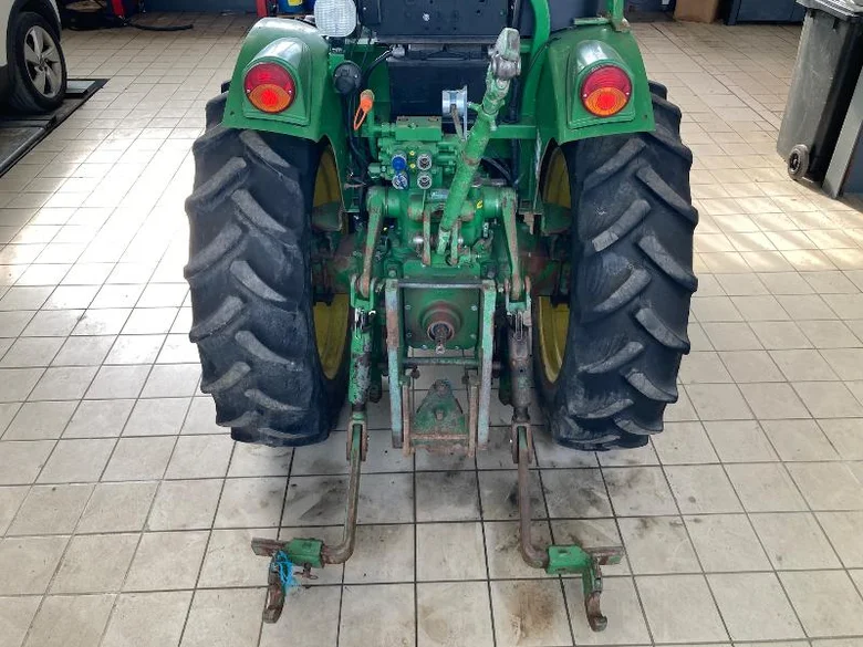 Tracteur JOHN-DEERE 5080 GV