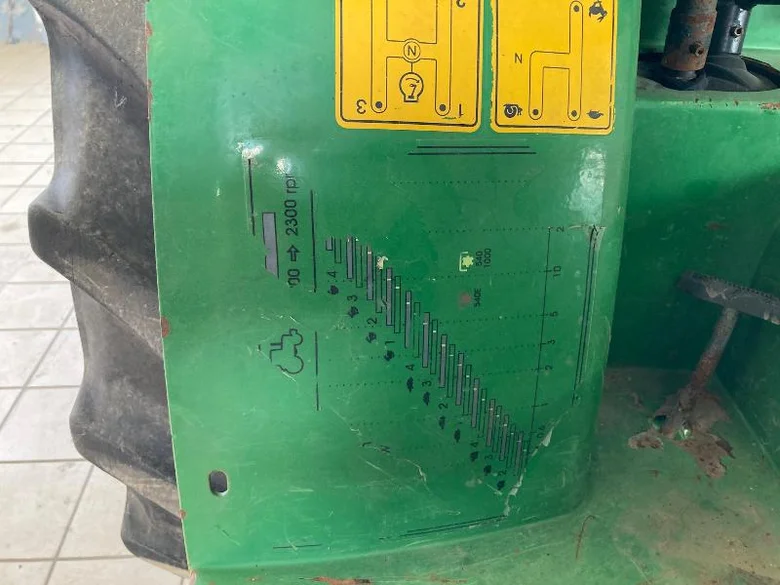 Tracteur JOHN-DEERE 5080 GV