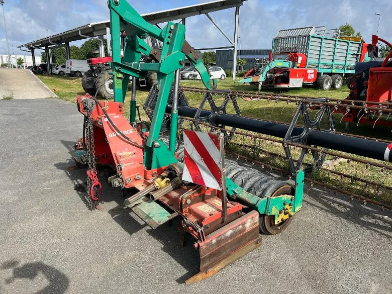 Herse rotative KVERNELAND ADVANCE