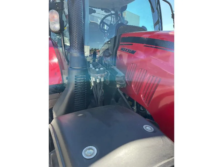 Tracteur CASE IH MAXXUM 120 CVX
