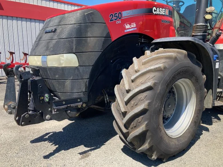 Tracteur CASE IH MAGNUM 250 CVX