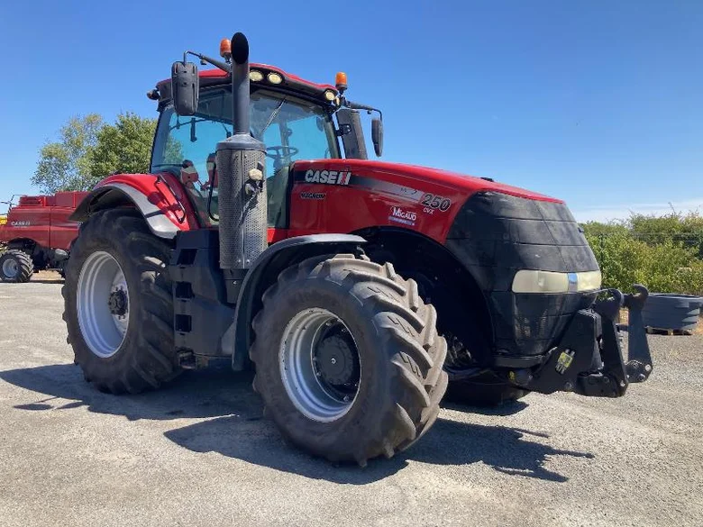 Tracteur CASE IH MAGNUM 250 CVX