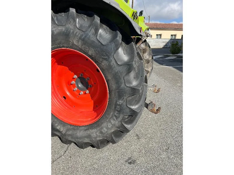 Tracteur CLAAS ARION 620