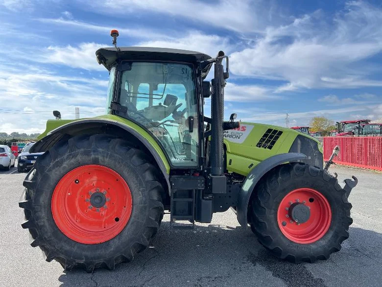 Tracteur CLAAS ARION 620