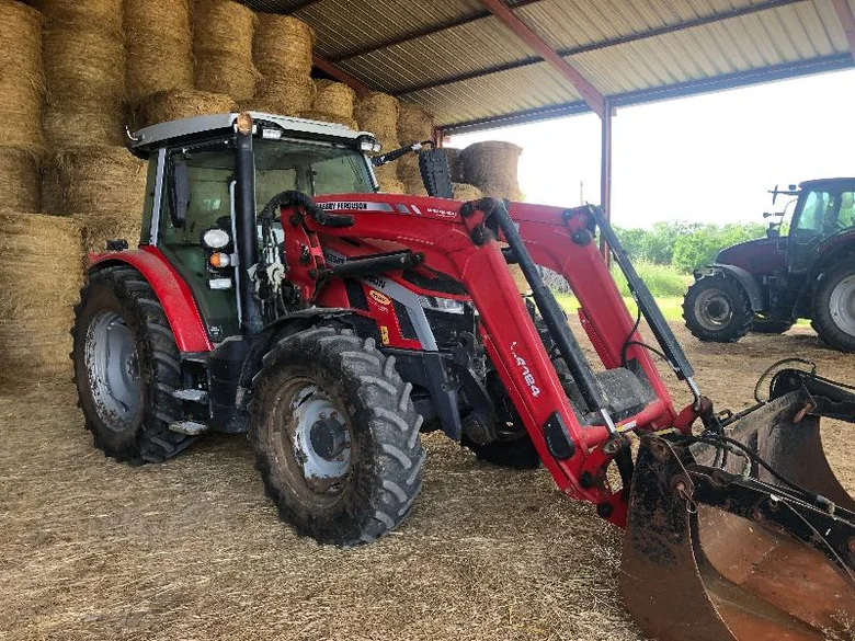 Tracteur MASSEY FERGUSON 5S.115