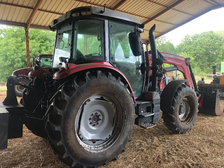 Tracteur MASSEY FERGUSON 5S.115
