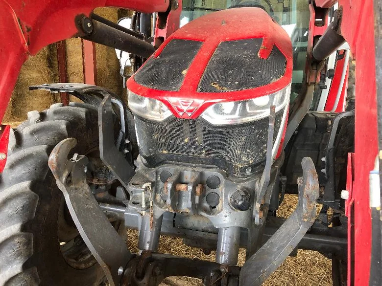 Tracteur MASSEY FERGUSON 5S.115