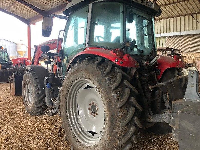 Tracteur MASSEY FERGUSON 5S.115