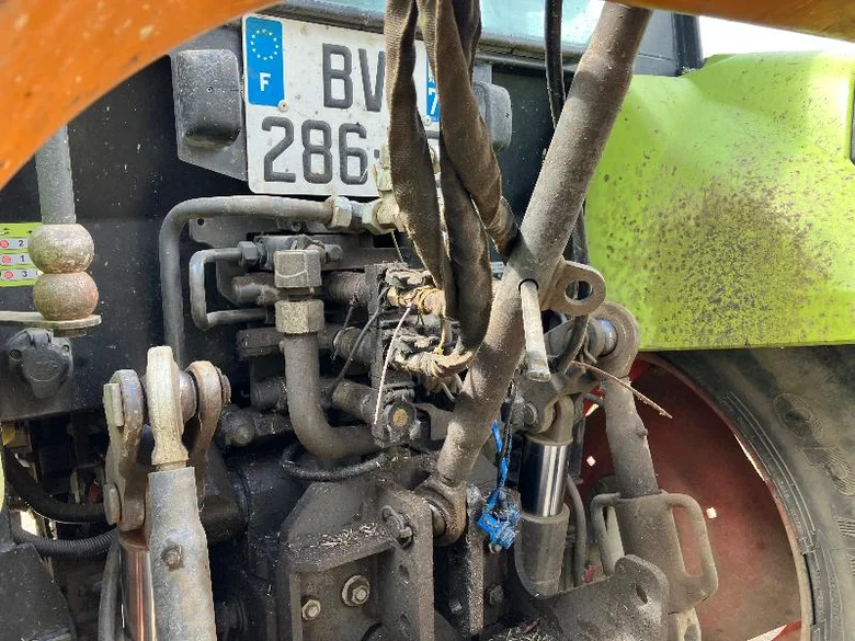 Tracteur CLAAS AXOS 340
