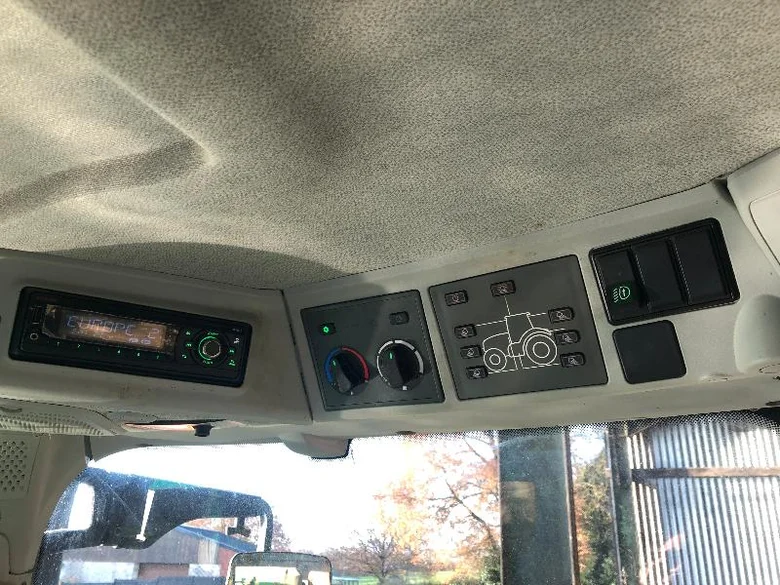 Tracteur CLAAS AXION 800