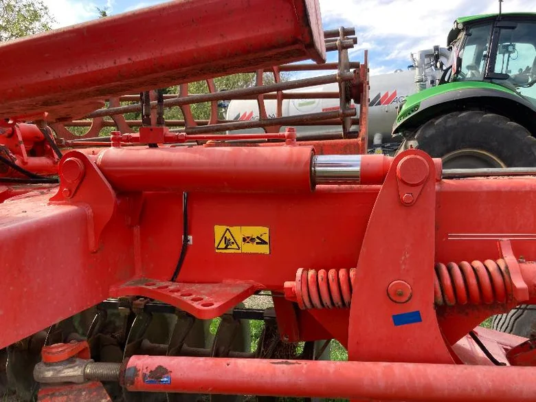 Outils de travail du sol KUHN DISCOVER XM 40